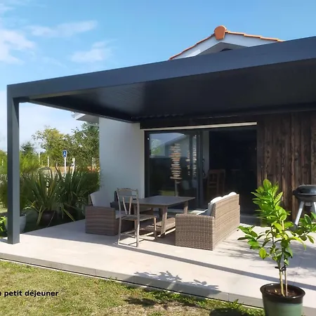 La De Seraphine Bed & Breakfast 3*